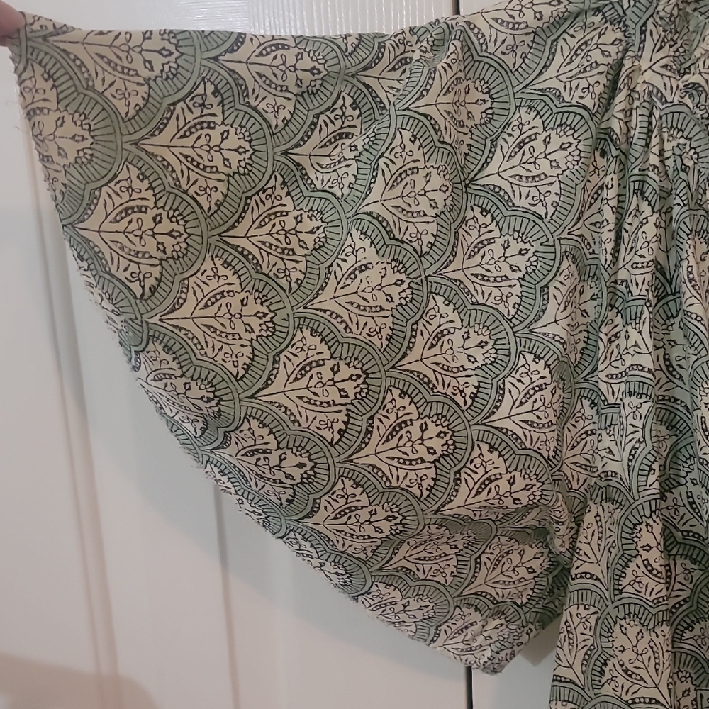 Roller Rabbit Green And White Leaf Pattern Blouse - image 3